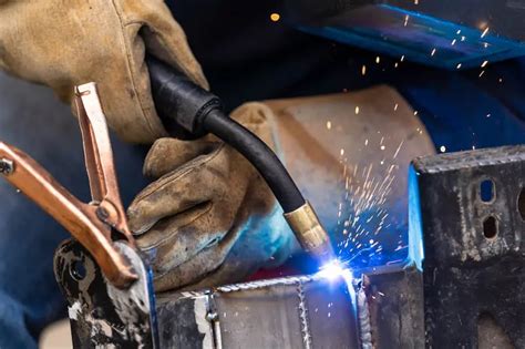 metal fabricators in iowa